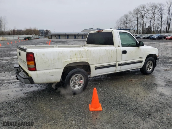 2002 Chevrolet Silverado 1500 LS with VIN 1GCEC14V12Z305031, listed as a Copart auction lot 46584315 with 289,903 mi miles and Clean Title. Bid and sale history available at carsss.com. Image 3.