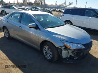 2015 Toyota Camry XLE with VIN 4T1BF1FK5FU070127, listed as a IAAI auction lot 41381774 with 94,217 mi miles. Bid and sale history available at carsss.com. Image 1.