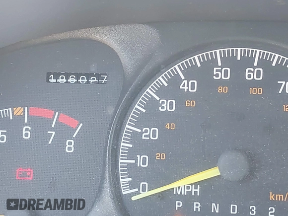 1999 Pontiac Montana with VIN 1GMDX03E0XD166084, listed as a IAAI auction lot 41872976 with 196,027 mi miles and . Bid and sale history available at DreamBid. Image 7.