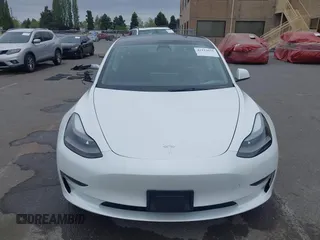 2023 Tesla Model 3 z VIN 5YJ3E1EA8PF437584, wystawiony jako IAAI lot #42112679 z przebiegiem 52 574 mil mil oraz . Historia ofert i sprzedaży dostępna na DreamBid. Obrazek 12.