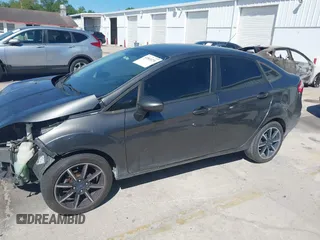 2017 Ford Fiesta SE z VIN 3FADP4BJ0HM103380, wystawiony jako IAAI lot #41849231 z przebiegiem 174 616 mil mil oraz . Historia ofert i sprzedaży dostępna na DreamBid. Obrazek 15.