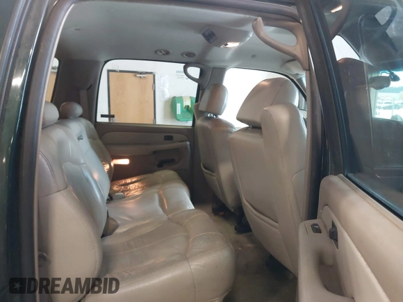 2002 Chevrolet Suburban LS with VIN 1GNFK16Z72J263641, listed as a IAAI auction lot 41549592 with 1 mi miles. Bid and sale history available at carsss.com. Image 8.
