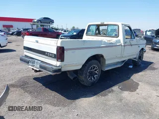 1987 Ford F-250 with VIN 1FTHF2518HKA08300, listed as a IAAI auction lot 41984273 with 37,267 mi miles and . Bid and sale history available at DreamBid. Image 4.