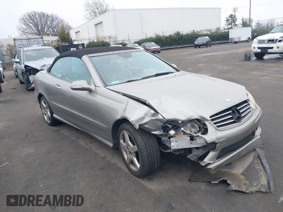 2005 Mercedes-Benz CLK 500 with VIN WDBTK75GX5T045909, listed as a IAAI auction lot 41173758 with 195,597 mi miles and . Bid and sale history available at DreamBid. Image 1.