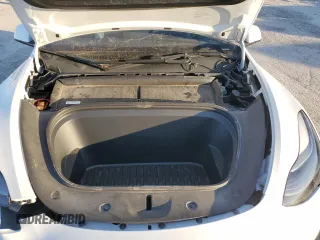 2022 Tesla Model Y Performance with VIN 7SAYGDEF8NF494770, listed as a Copart auction lot 42031405 with 28,724 mi miles and Salvage Title. Bid and sale history available at DreamBid. Image 11.