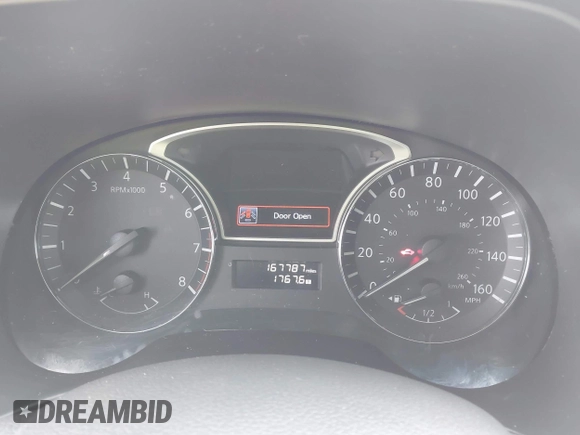 2014 Nissan Pathfinder SV with VIN 5N1AR2MM4EC660823, listed as a IAAI auction lot 41932472 with 167,787 mi miles. Bid and sale history available at carsss.com. Image 7.