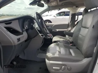 2019 Toyota Sienna XLE with VIN 5TDDZ3DC2KS210712, listed as a Copart auction lot 58591235 with Not provided miles and Salvage title. Bid and sale history available at DreamBid. Image 7.