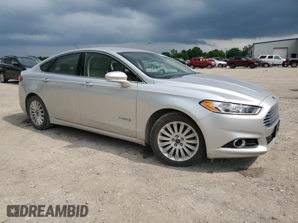 2016 Ford Fusion SE Hybrid with VIN 3FA6P0LU1GR366778, listed as a Copart auction lot 61280135 with 89,585 mi miles and Salvage title. Bid and sale history available at DreamBid. Image 4.