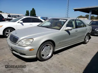 2000 Mercedes-Benz S-Class with VIN WDBNG75J1YA123323, listed as a Copart auction lot 58573634 with 202,708 mi miles and Salvage Title. Bid and sale history available at carsss.com. Image 1.