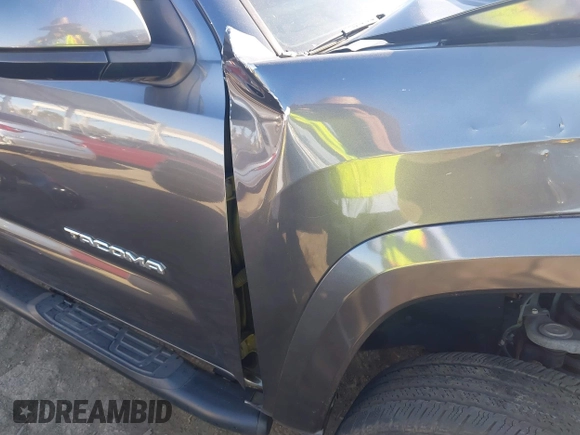 2020 Toyota Tacoma SR5 with VIN 3TMAZ5CN6LM139744, listed as a IAAI auction lot 41690662 with 68,053 mi miles and . Bid and sale history available at DreamBid. Image 21.
