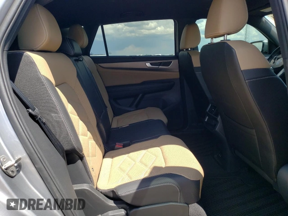2024 Volkswagen Atlas SE with VIN 1V2HE2CA5RC205604, listed as a Copart auction lot 56399885 with 19,859 mi miles and Salvage title. Bid and sale history available at DreamBid. Image 11.