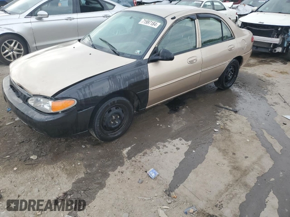 1999 Ford Escort SE z VIN 1FAFP13P7XW274653, wystawiony jako Copart lot #71997184 z przebiegiem 67 876 mil mil oraz Szkoda całkowita • Salvage title. Historia ofert i sprzedaży dostępna na DreamBid. Obrazek 1.