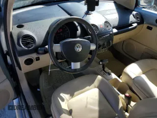2010 Volkswagen Beetle with VIN 3VWRG3AG8AM017804, listed as a Copart auction lot 76445114 with 114,263 mi miles and Salvage title. Bid and sale history available at DreamBid. Image 8.