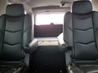 2017 Cadillac Escalade ESV Premium Luxury z VIN 1GYS4JKJ0HR325810, wystawiony jako Copart lot #50097365 z przebiegiem 114 519 mil mil oraz Szkoda całkowita • Salvage title. Historia ofert i sprzedaży dostępna na DreamBid. Obrazek 10.
