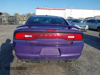 2014 Dodge Charger RT z VIN 2C3CDXCT4EH182535, wystawiony jako IAAI lot #41858196 z przebiegiem 115 769 mil mil oraz . Historia ofert i sprzedaży dostępna na DreamBid. Obrazek 15.