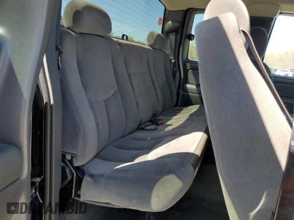 2004 GMC Sierra 1500 SLE with VIN 2GTEC19VX41275970, listed as a Copart auction lot 50577575 with 178,442 mi miles and Salvage Title. Bid and sale history available at DreamBid. Image 10.