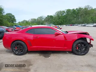 2011 Chevrolet Camaro 2SS z VIN 2G1FK1EJ2B9158613, wystawiony jako IAAI lot #42149765 z przebiegiem 147 781 mil mil oraz . Historia ofert i sprzedaży dostępna na DreamBid. Obrazek 14.