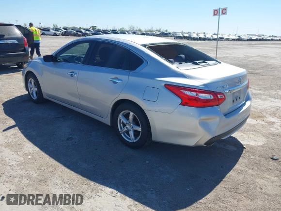 2016 Nissan Altima SR with VIN 1N4AL3AP3GC214309, listed as a IAAI auction lot 41863450 with 114,302 mi miles and . Bid and sale history available at carsss.com. Image 3.