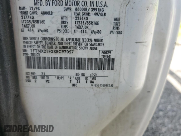 1999 Ford F-250 XL с VIN 1FTNX21F2XEC97057, выставлен на аукционе Copart как лот 57229085 с пробегом 352 998 миль миль и Списание • Salvage title. История ставок и продаж доступна на DreamBid. Изображение 12.