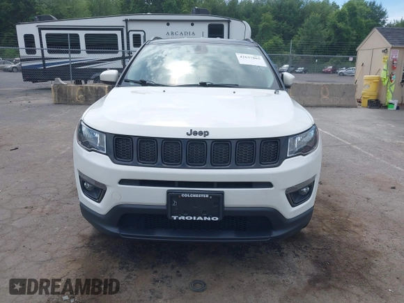 2018 Jeep Compass Latitude z VIN 3C4NJDBBXJT304529, wystawiony jako IAAI lot #42637865 z przebiegiem 112 662 mil mil oraz . Historia ofert i sprzedaży dostępna na DreamBid. Obrazek 12.