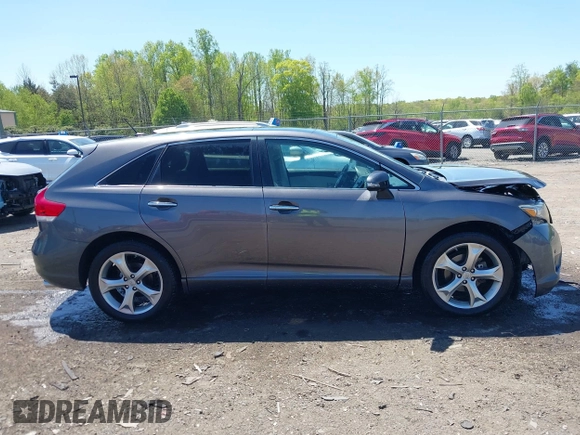 2015 Toyota Venza XLE with VIN 4T3BK3BB4FU117703, listed as a IAAI auction lot 42028684 with 139,639 mi miles. Bid and sale history available at carsss.com. Image 13.