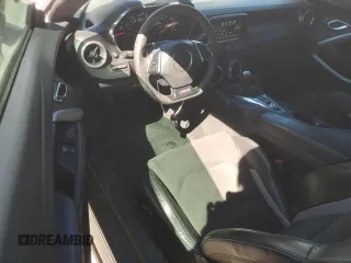 2018 Chevrolet Camaro 1SS z VIN 1G1FE1R74J0110352, wystawiony jako Copart lot #50372145 z przebiegiem 92 608 mil mil oraz Szkoda całkowita • Salvage title. Historia ofert i sprzedaży dostępna na DreamBid. Obrazek 8.