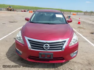 2015 Nissan Altima 2.5 with VIN 1N4AL3AP5FN348533, listed as a IAAI auction lot 41867253 with 104,817 mi miles. Bid and sale history available at carsss.com. Image 6.