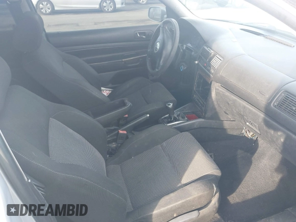 2000 Volkswagen GTI z VIN WVWDE21J0YW442467, wystawiony jako IAAI lot #41412546 z przebiegiem 113 064 mil mil oraz . Historia ofert i sprzedaży dostępna na DreamBid. Obrazek 5.