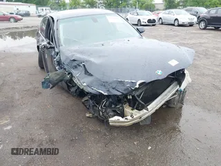 2005 BMW 5 Series 530i z VIN WBANA735X5B819688, wystawiony jako IAAI lot #42204101 z przebiegiem Nie podano mil oraz . Historia ofert i sprzedaży dostępna na DreamBid. Obrazek 6.