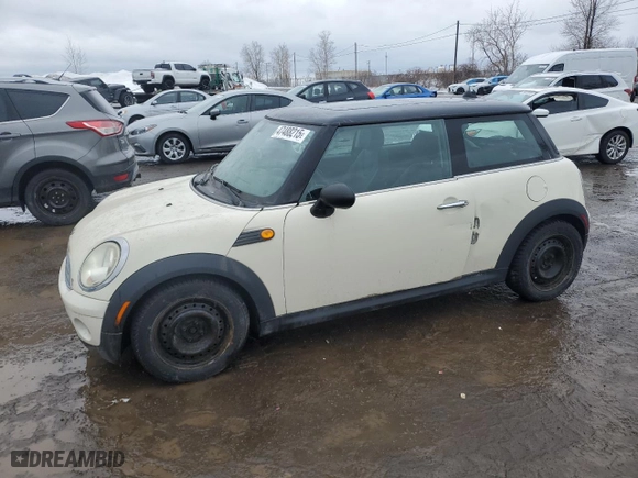2009 MINI Cooper Hardtop with VIN WMWMF33599TU75504, listed as a Copart auction lot 47488215 with 275,606 mi miles and Salvage Title. Bid and sale history available at carsss.com. Image 1.