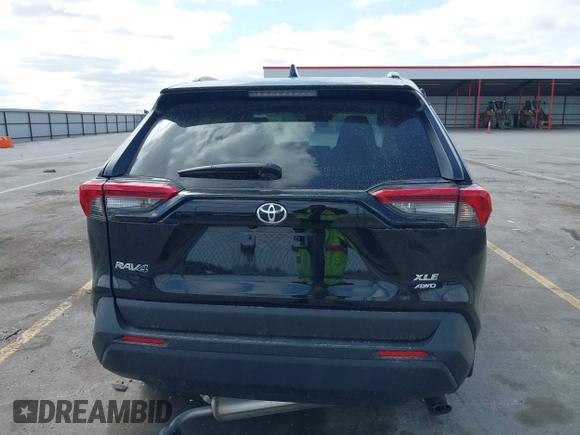2024 Toyota RAV4 XLE Premium with VIN 2T3A1RFV8RC458744, listed as a IAAI auction lot 42031214 with 6,333 mi miles and . Bid and sale history available at DreamBid. Image 16.