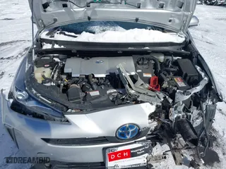 2019 Toyota Prius LE with VIN JTDL9RFU5K3013037, listed as a IAAI auction lot 41363092 with 108,284 mi miles. Bid and sale history available at carsss.com. Image 10.