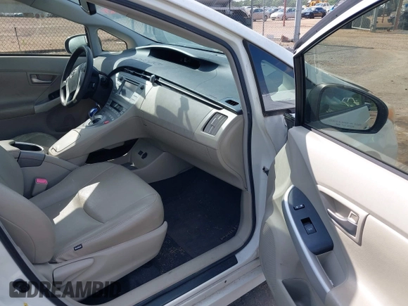2012 Toyota Prius One with VIN JTDKN3DU4C1600897, listed as a IAAI auction lot 42152349 with 185,611 mi miles. Bid and sale history available at carsss.com. Image 5.