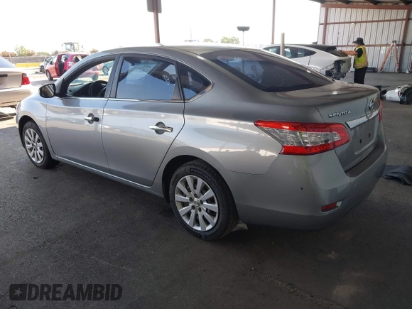 2014 Nissan Sentra SV z VIN 3N1AB7AP2EY252609, wystawiony jako IAAI lot #42713910 z przebiegiem 139 039 mil mil oraz . Historia ofert i sprzedaży dostępna na DreamBid. Obrazek 3.