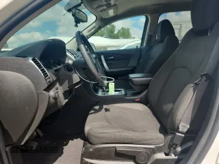 2010 GMC Acadia SL с VIN 1GKLRKED1AJ188148, выставлен на аукционе Copart как лот 58930915 с пробегом 176 692 миль миль и Списание • Salvage title. История ставок и продаж доступна на DreamBid. Изображение 7.