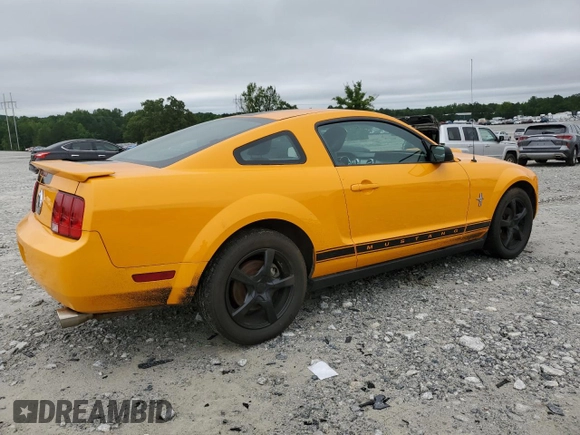 2007 Ford Mustang Deluxe z VIN 1ZVFT80N675218322, wystawiony jako Copart lot #58667435 z przebiegiem 159 320 mil mil oraz Czysty tytuł • Clean title. Historia ofert i sprzedaży dostępna na DreamBid. Obrazek 3.