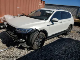 2023 Volkswagen Tiguan SE with VIN 3VVNB7AX8PM085800, listed as a Copart auction lot 46514665 with 26,481 mi miles and Salvage Title. Bid and sale history available at carsss.com. Image 1.