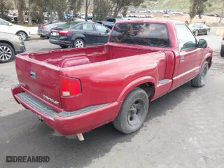 1998 Chevrolet S-10 LS with VIN 1GCCS1445W8168950, listed as a IAAI auction lot 41765254 with 210,751 mi miles. Bid and sale history available at carsss.com. Image 4.