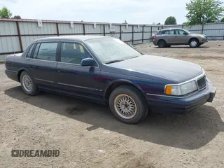 1994 Lincoln Continental with VIN 1LNLM9848RY601633, listed as a IAAI auction lot 38528603 with 91,181 mi miles and . Bid and sale history available at DreamBid. Image 1.