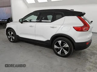 2022 Volvo XC40 Twin Plus z VIN YV4ED3UR2N2687964, wystawiony jako Copart lot #42171375 z przebiegiem 30 232 mil mil oraz Czysty tytuł • Clean title. Historia ofert i sprzedaży dostępna na DreamBid. Obrazek 2.