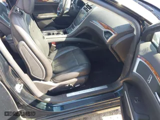 2014 Lincoln MKZ Hybrid with VIN 3LN6L2LU1ER803303, listed as a IAAI auction lot 42070667 with 269,000 mi miles. Bid and sale history available at carsss.com. Image 5.