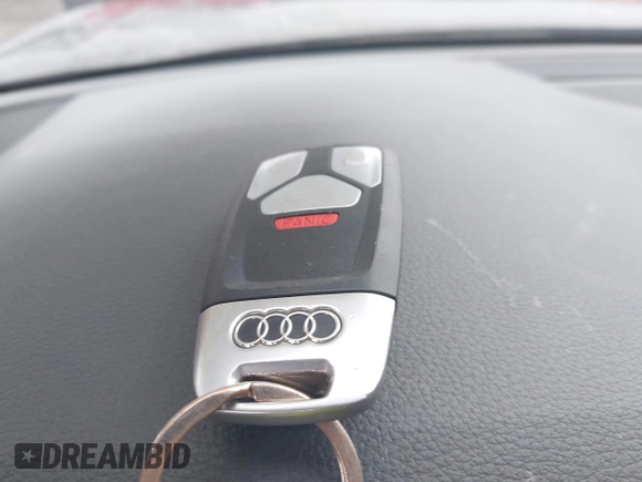 2020 Audi A4 Premium Plus with VIN WAUENAF41LA052093, listed as a IAAI auction lot 39436553 with 30,810 mi miles and . Bid and sale history available at carsss.com. Image 11.