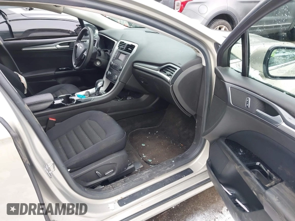 2015 Ford Fusion SE with VIN 3FA6P0H7XFR129062, listed as a IAAI auction lot 41558335 with 89,362 mi miles. Bid and sale history available at carsss.com. Image 5.