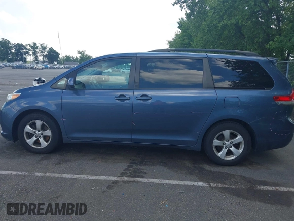 2014 Toyota Sienna LE AAS with VIN 5TDKK3DC6ES458218, listed as a IAAI auction lot 42670342 with 79,213 mi miles and . Bid and sale history available at DreamBid. Image 14.