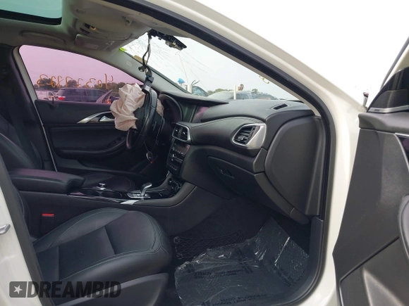 2018 Infiniti QX30 Premium with VIN SJKCH5CR5JA043013, listed as a IAAI auction lot 40327823 with 78,630 mi miles and . Bid and sale history available at DreamBid. Image 5.