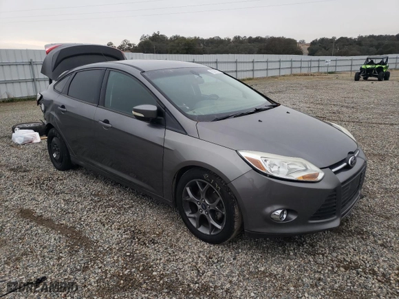 2013 Ford Focus SE with VIN 1FADP3F2XDL343092, listed as a Copart auction lot 80289704 with NaN miles and Salvage Title. Bid and sale history available at carsss.com. Image 4.