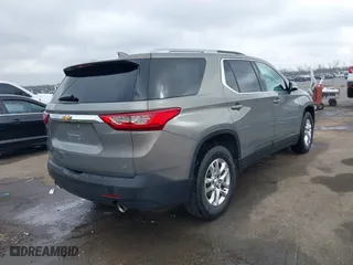 2018 Chevrolet Traverse LT Cloth with VIN 1GNERGKW9JJ242827, listed as a IAAI auction lot 41781606 with 125,113 mi miles. Bid and sale history available at carsss.com. Image 4.