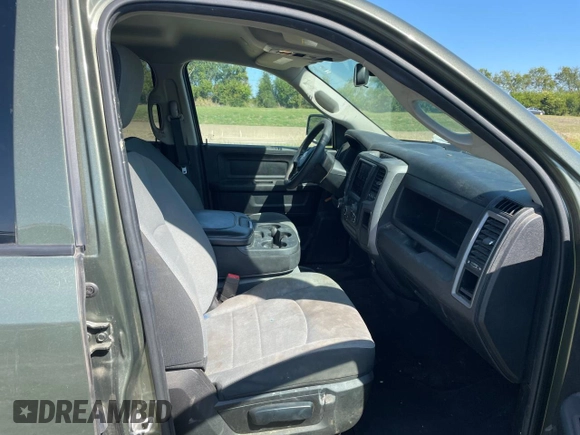 2021 Ram 1500 Tradesman z VIN 1C6RR6KG6MS549410, wystawiony jako Copart lot #74827904 z przebiegiem 122 172 mil mil oraz Czysty tytuł • Clean title. Historia ofert i sprzedaży dostępna na DreamBid. Obrazek 5.
