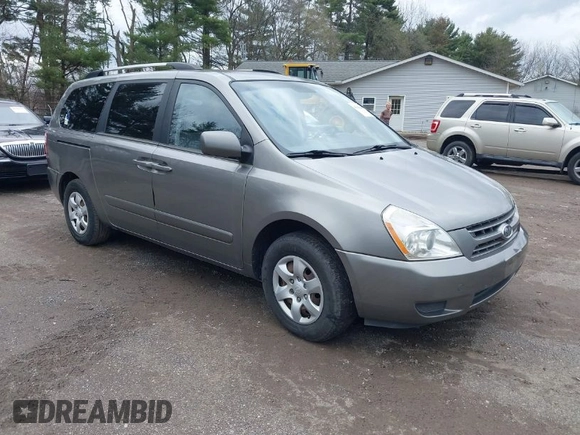 2010 Kia Sedona LX with VIN KNDMG4C30A6329449, listed as a IAAI auction lot 41946489 with 202,881 mi miles. Bid and sale history available at carsss.com. Image 1.