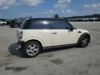 2013 MINI Hardtop с VIN WMWSU3C57DT681944, выставлен на аукционе Copart как лот 60126245 с пробегом 118 319 миль миль и Списание • Salvage title. История ставок и продаж доступна на DreamBid. Изображение 3.